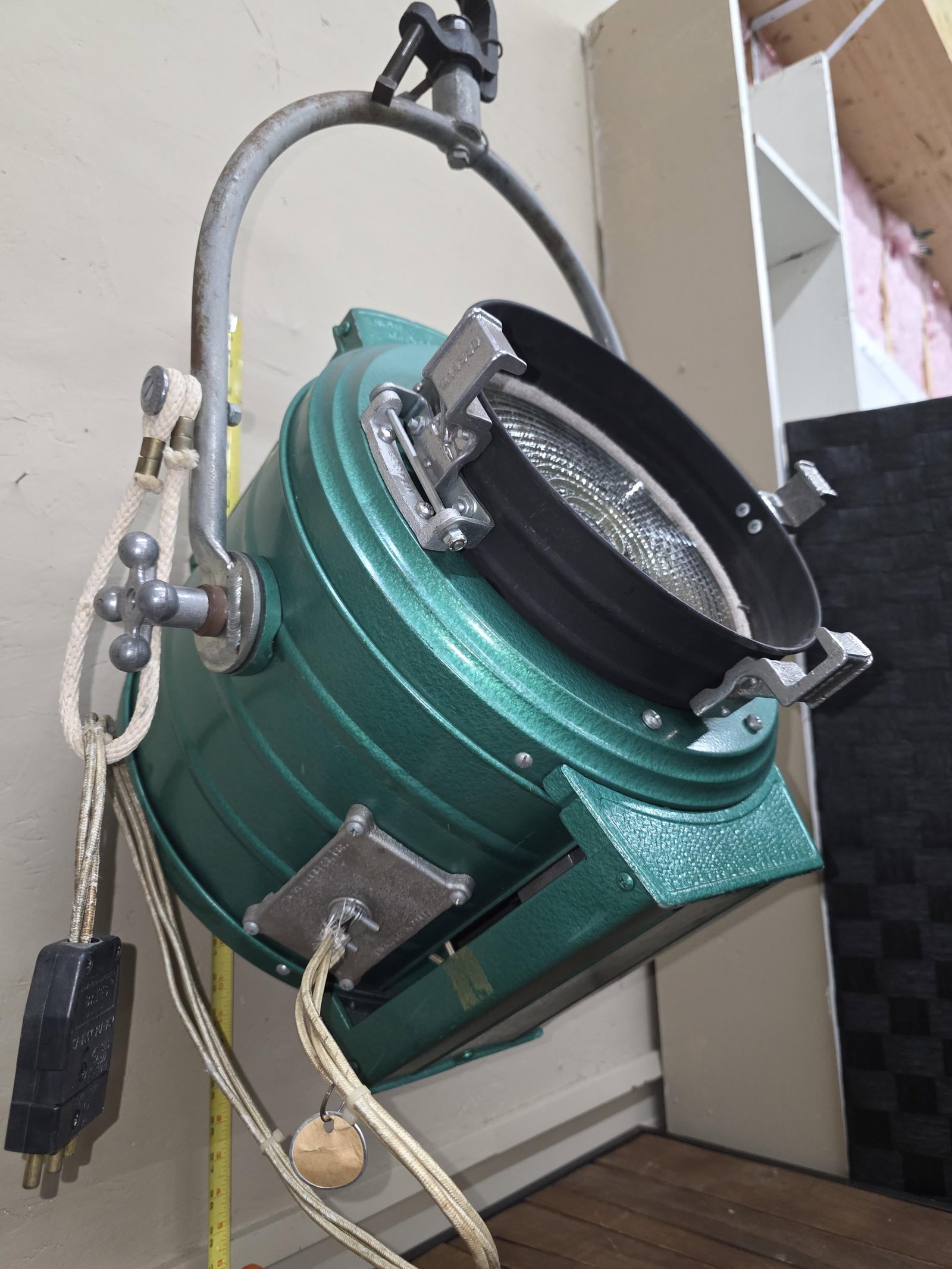 Hollywood Studio Spotlight Bardwell & McAlister Junior 14006 2K 2000W 10” Lens Vintage - 8