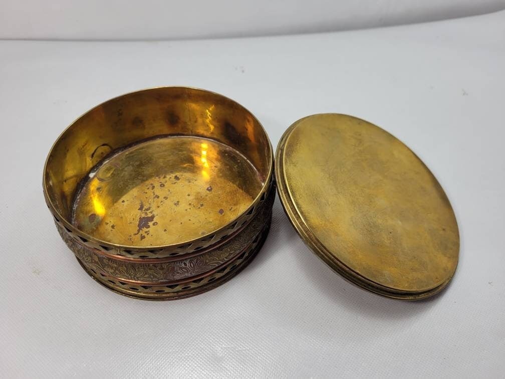 Vintage Brass Trinket Box w Lid, Domed Floral Repoussé, Green Cabochon Knob, Pierced Openwork, - 7