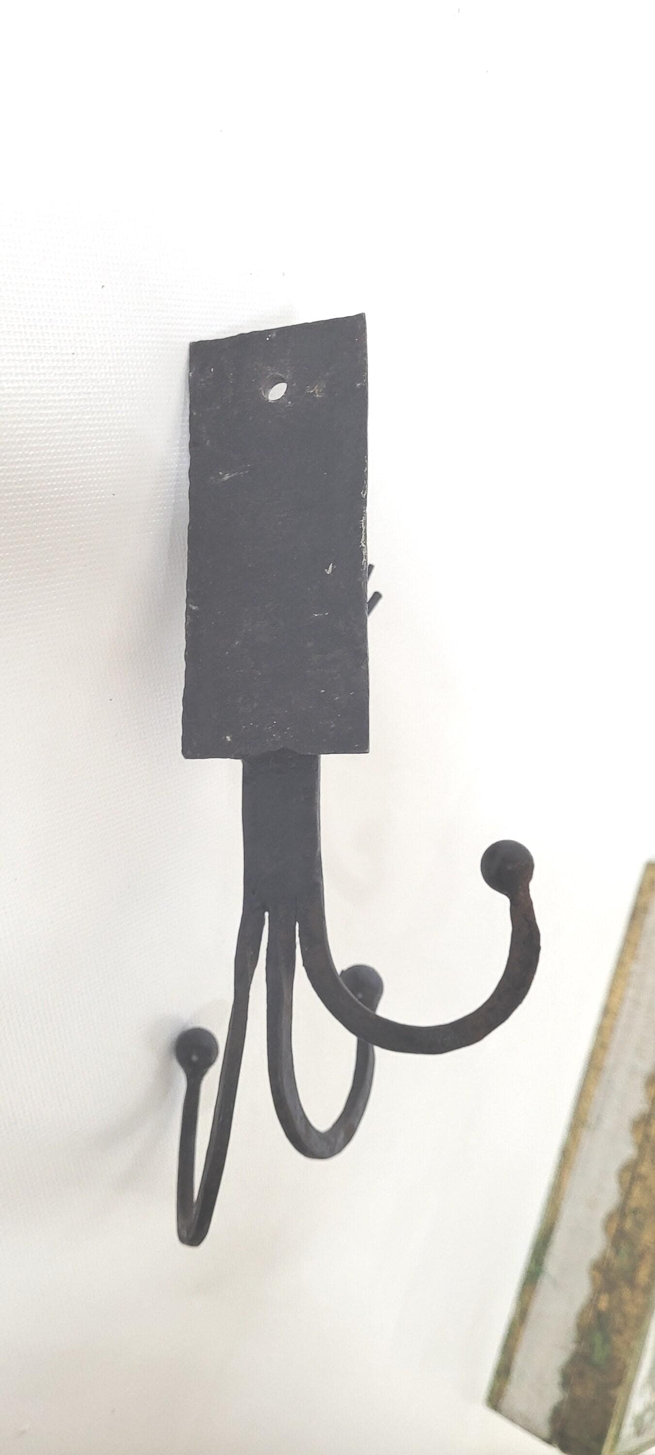 Vintage Black Iron Wall Hook Rack, Wrought Iron Coat & Hat Hook, 4 Hook Arts and Craft Entryway - 6