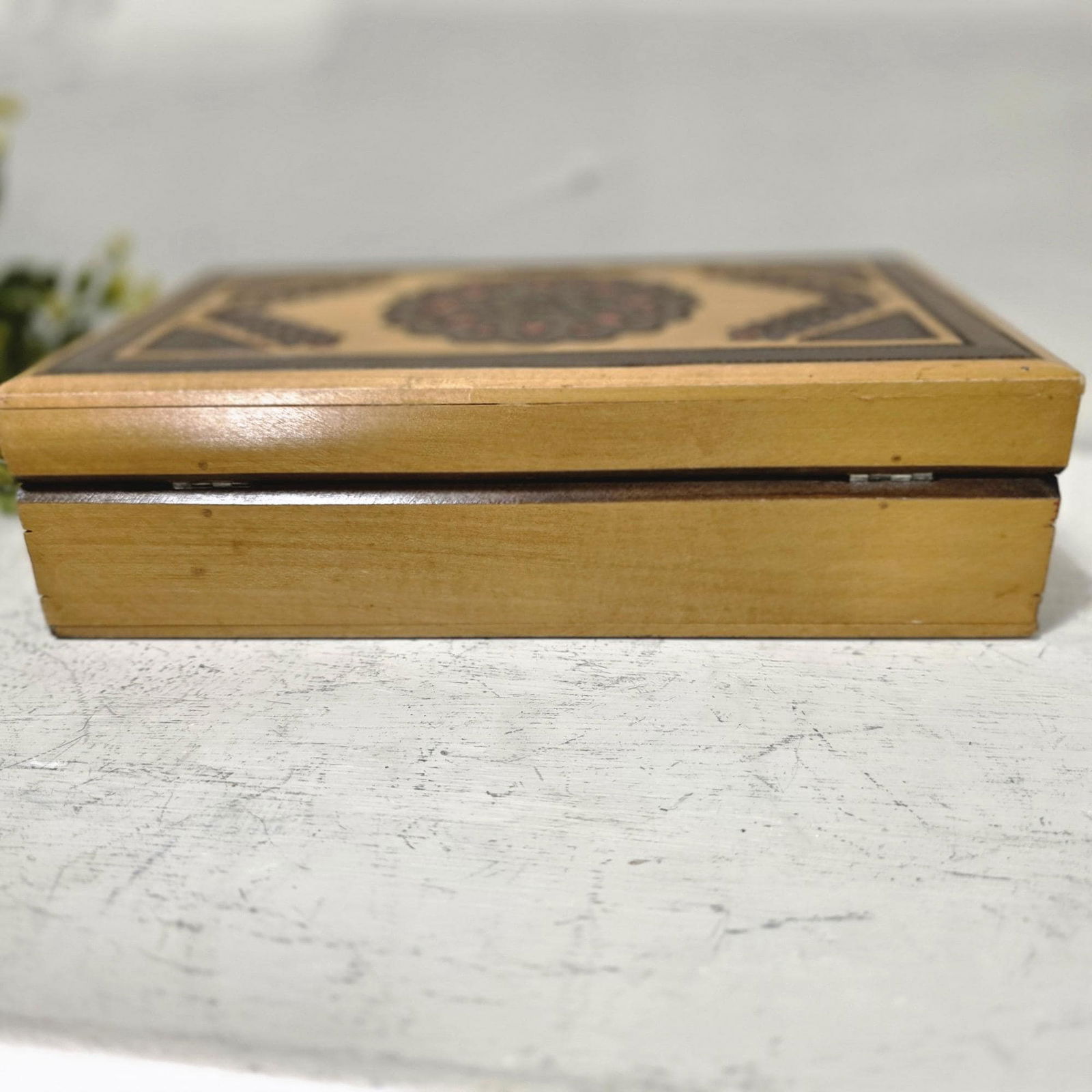 Vintage Hand Craved Painted Cigar Box Stash Jewelry Wood Wooden Display Case Beautiful Made in - 8