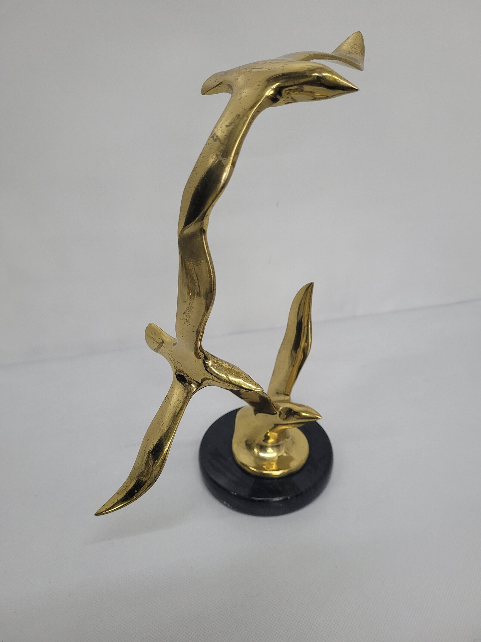 Modernist Brass Bird Sculpture on Black Marble Base Stylized Seabirds in Flight Mid Century Style - 5