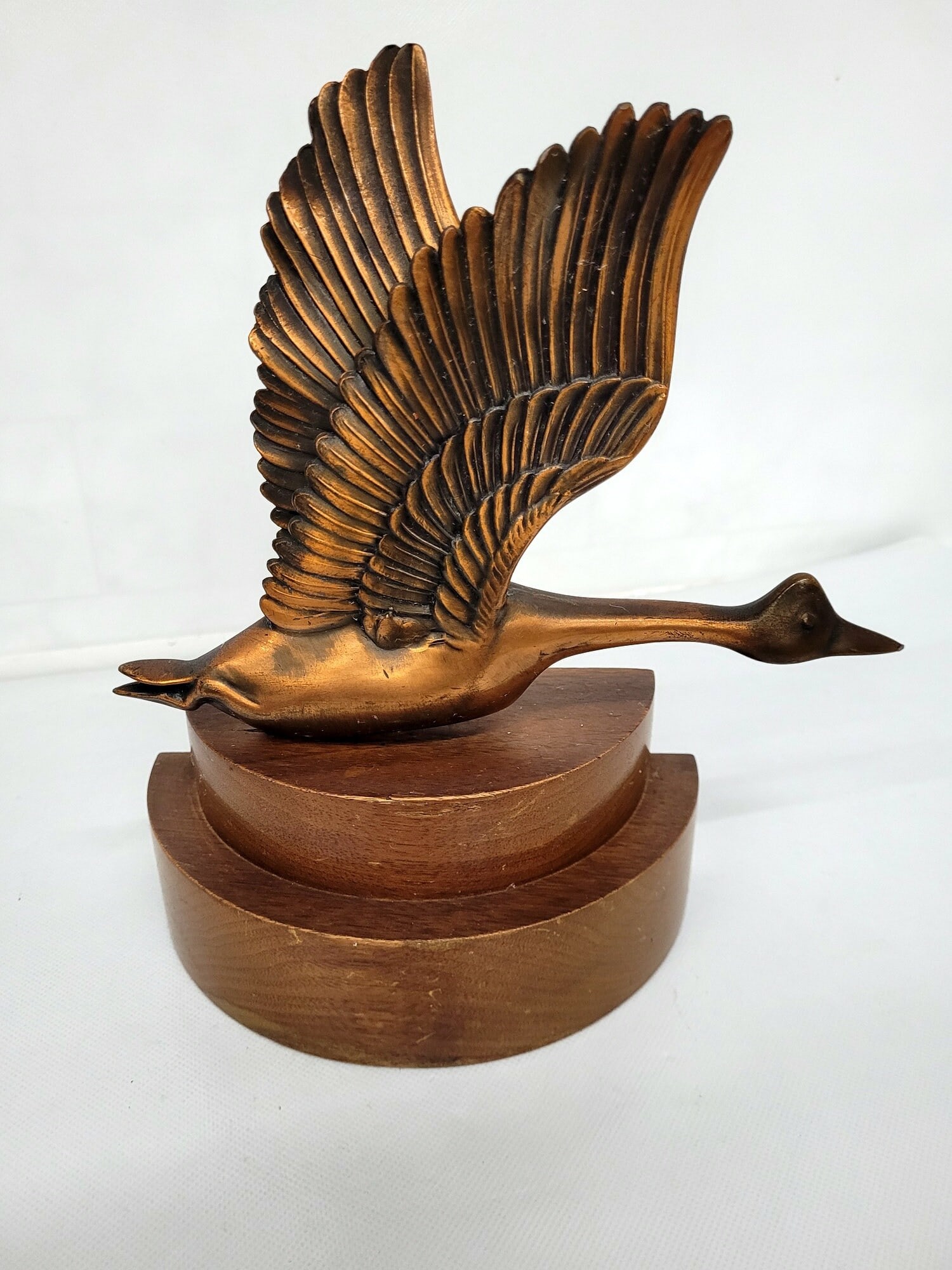 Vintage Copper Flying Goose Sculpture Art Deco Wood Base Mid-Century Style Bird Figurine 9.5”: Title: Vintage Copper Flying Goose Sculpture Art Deco Wood Base Mid-Century Style Bird Figurine 9.5” Tall Desk Shelf Decor Description: Vintage from the 1940s Materials: Copper, metal, wood Widt