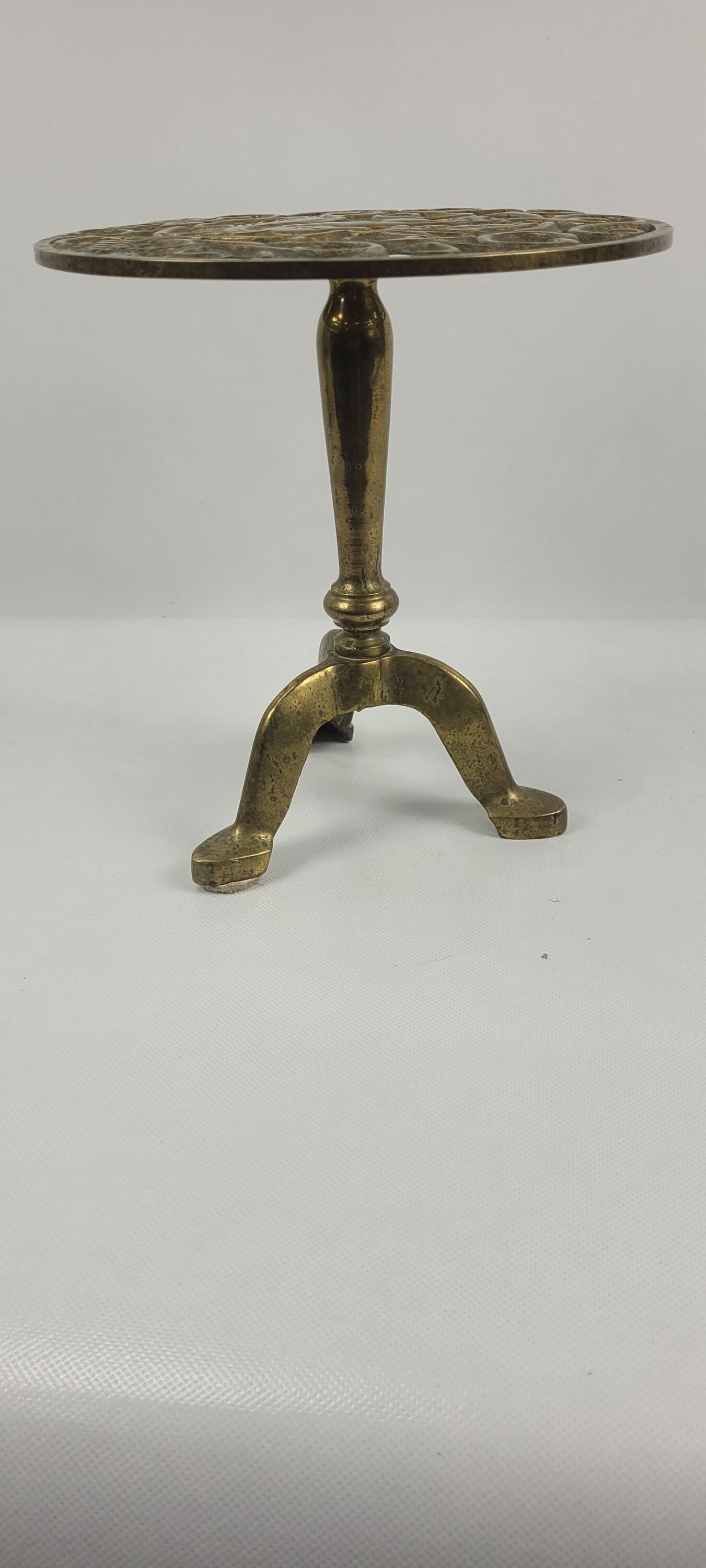Vintage Brass Squirrel Stand Tripod Trivet Pierced Brass Plant Riser Table Decor Antique Style - 8