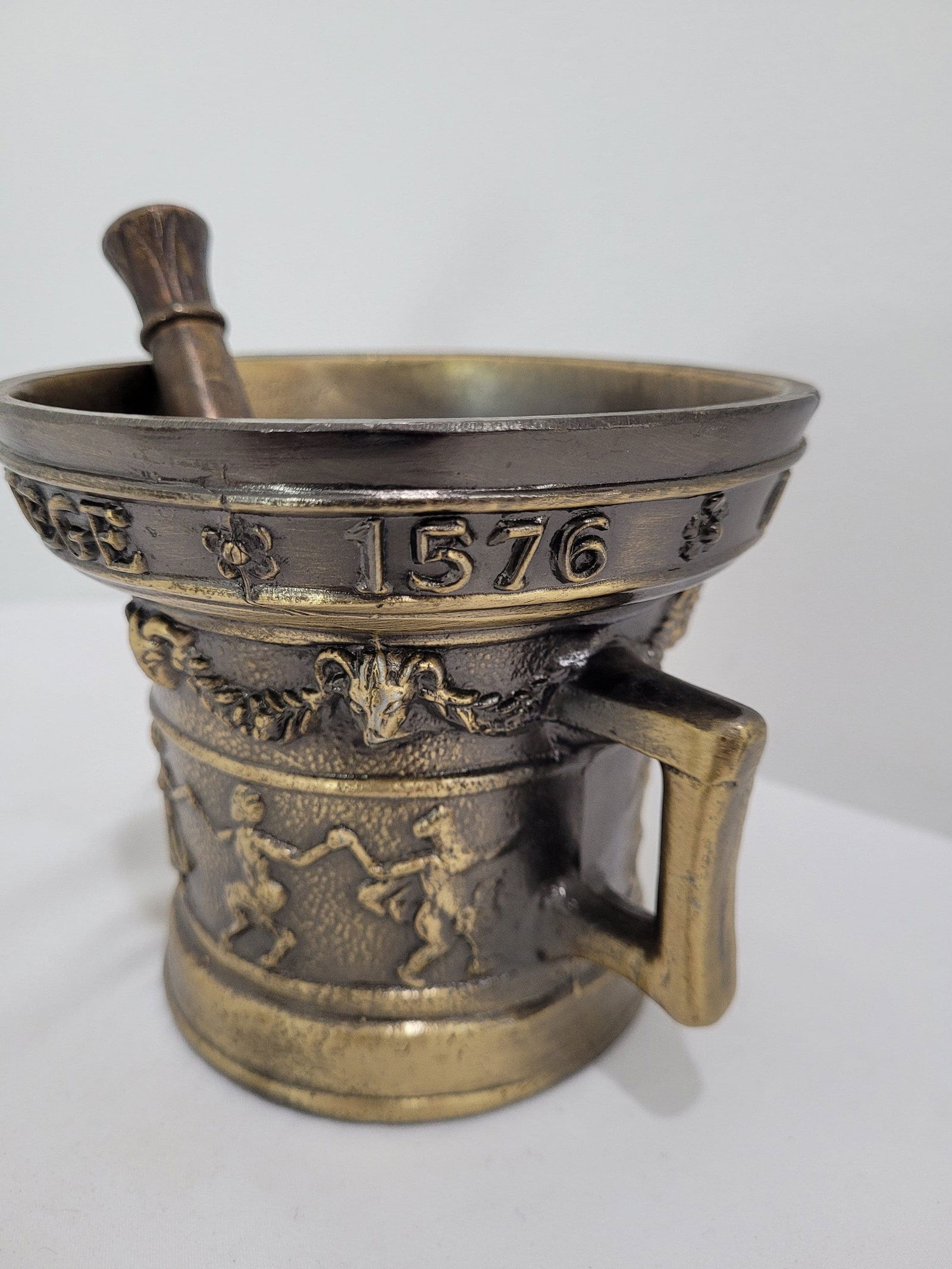 Vintage Brass Mortar and Pestle Classical Relief Old World Decor Library Shelf Accent Herbal Display - 4