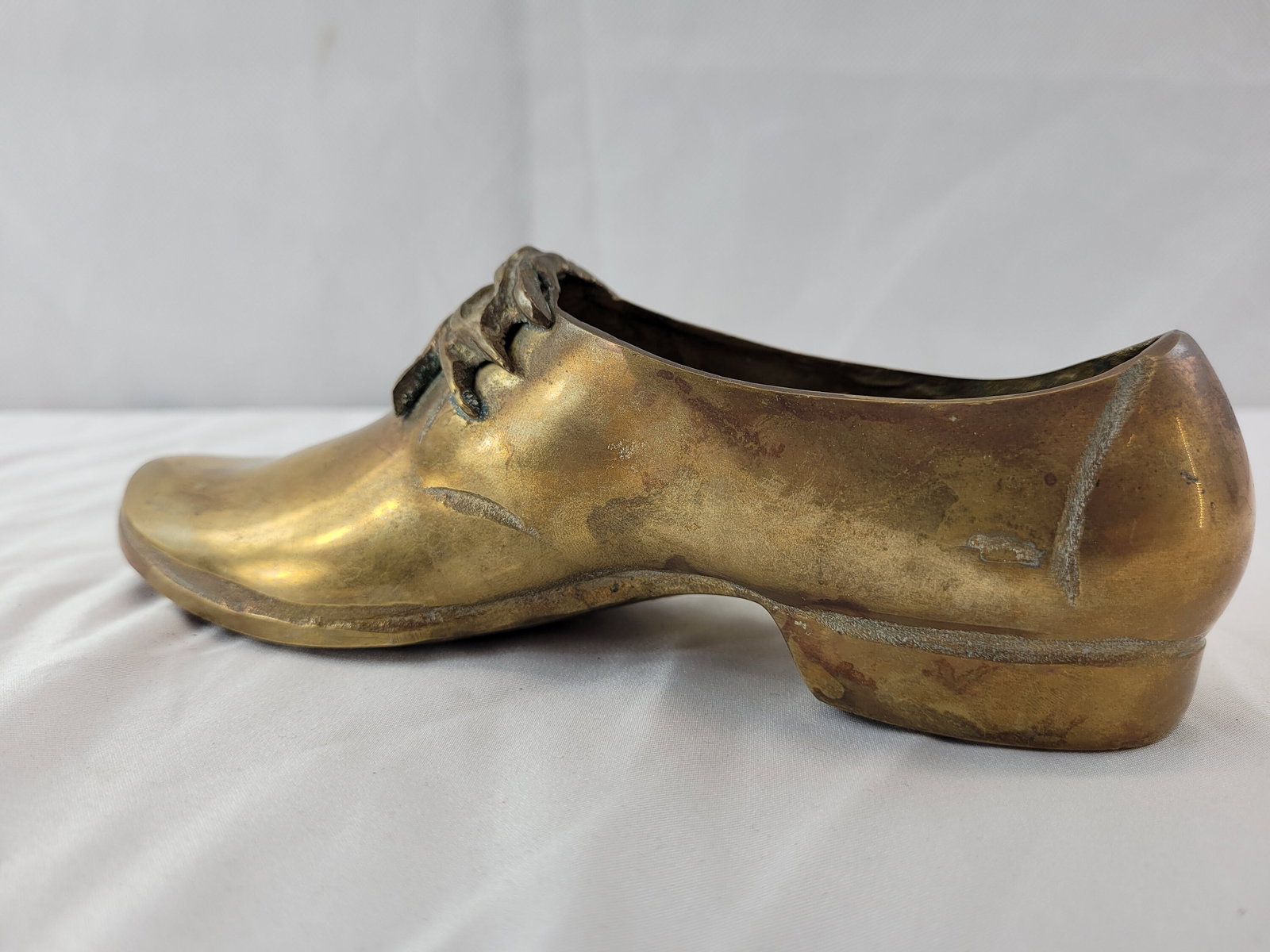 Vintage Brass Shoe Dish, Display, Planter, Stash Box Table Top Decor - 4