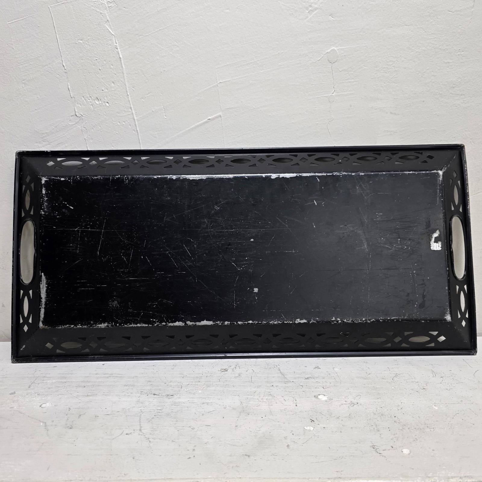 Vintage Metal Floral Toleware gallery wall serving tray, hand painted lilies flowers hostess drinks: Title: Vintage Metal Floral Toleware gallery wall serving tray, hand painted lilies flowers hostess drinks holder Cottagecore Grandmacore Description: Vintage from the 1930s Materials: metal, tole