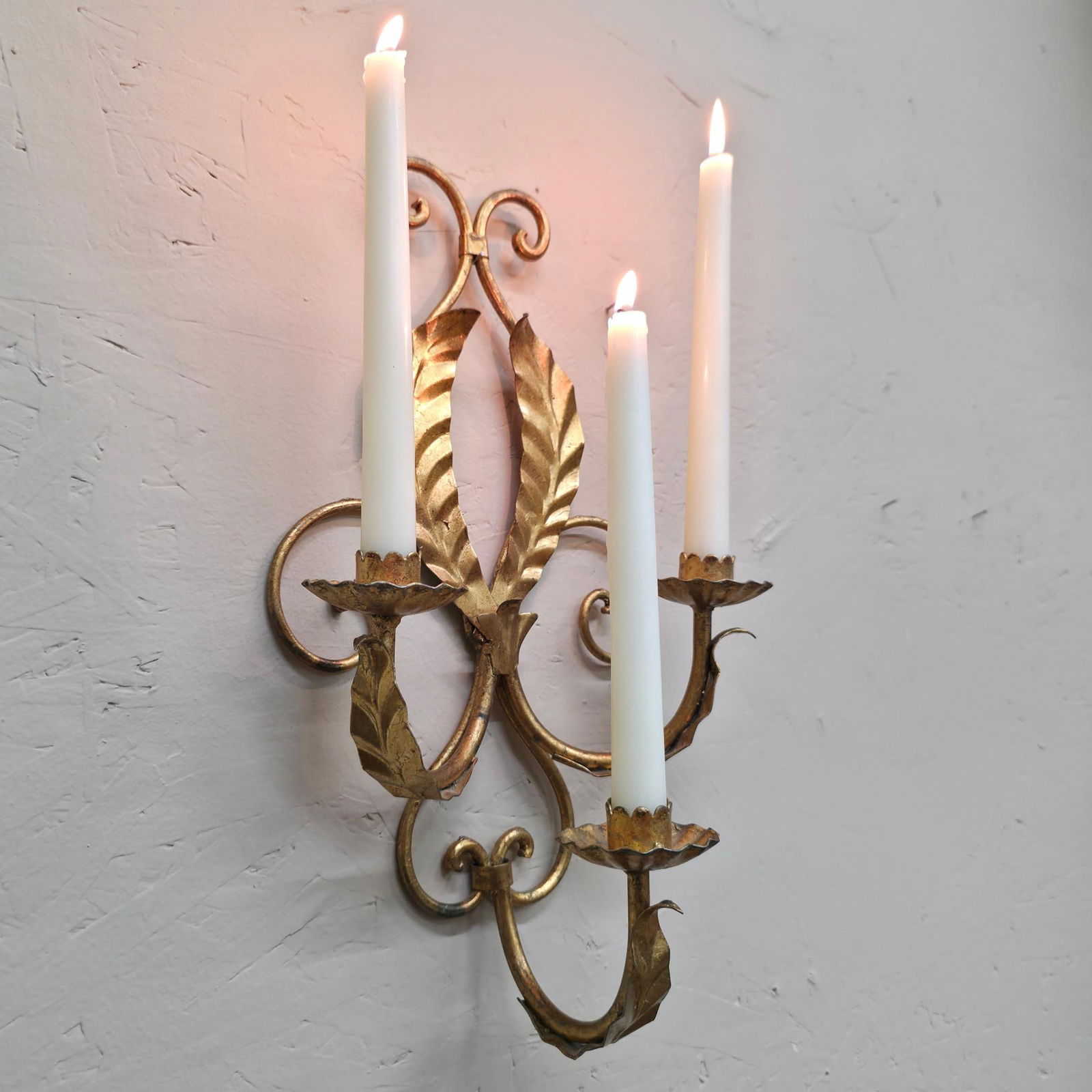 Vintage Italian Florentine Wall Sconce, 3 Candle Holder, Gold Gilt Leaf Scroll, Hollywood Regency - 6