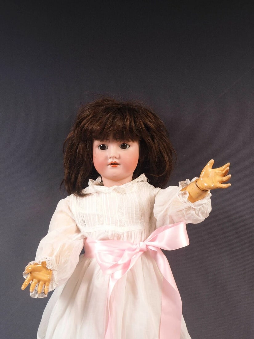 SIMON & HALBIG HEINRICH HANDWERCK doll Germany Bisque 30" 77 cm Bisque Antique: Title: SIMON & HALBIG HEINRICH HANDWERCK doll Germany Bisque 30" 77 cm Bisque AntiqueDescription: We will combine purchases to save on shipping cost. We are pleased to offer Worldwide Shipping.