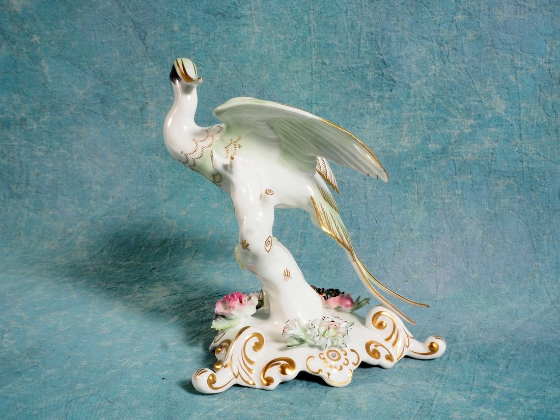 ROYAL CROWN DERBY Chelsea Bird FIGURINE 22KT GOLD Green - 4