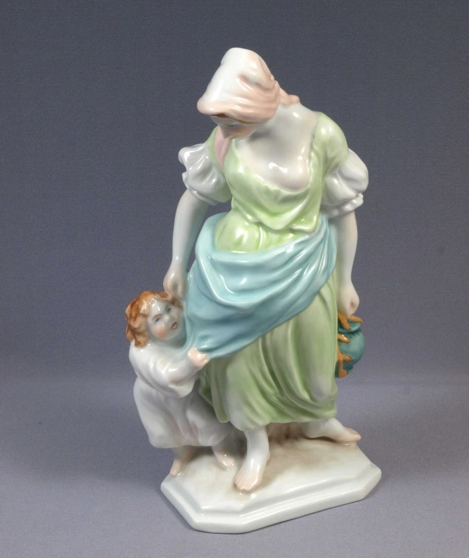 Herend Hungary Woman Mom Mother Girl Figurine Water Jug 5425 LARGE 11": Title: Herend Hungary Woman Mom Mother Girl Figurine Water Jug 5425 LARGE 11" Description: . This is an exceptional Figurine made by Herend in Hungary. The figurine is marked with Herend older backsta