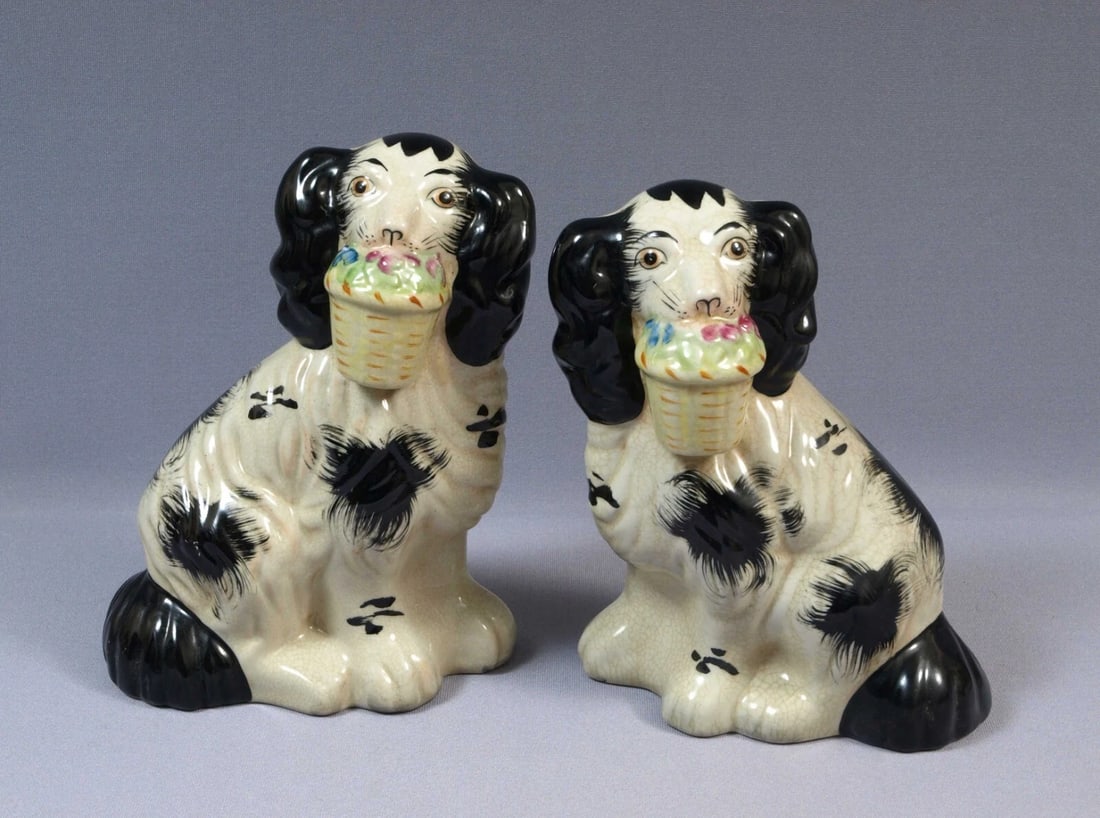 STAFFORDSHIRE DOG Pair Figurines Spaniel Mantle Flowers 9 1/2" England: Title: STAFFORDSHIRE DOG Pair Figurines Spaniel Mantle Flowers 9 1/2" EnglandDescription: . This is a beautiful pair of Staffordshire seated spaniel/dog figures. It is a matching pair. They have