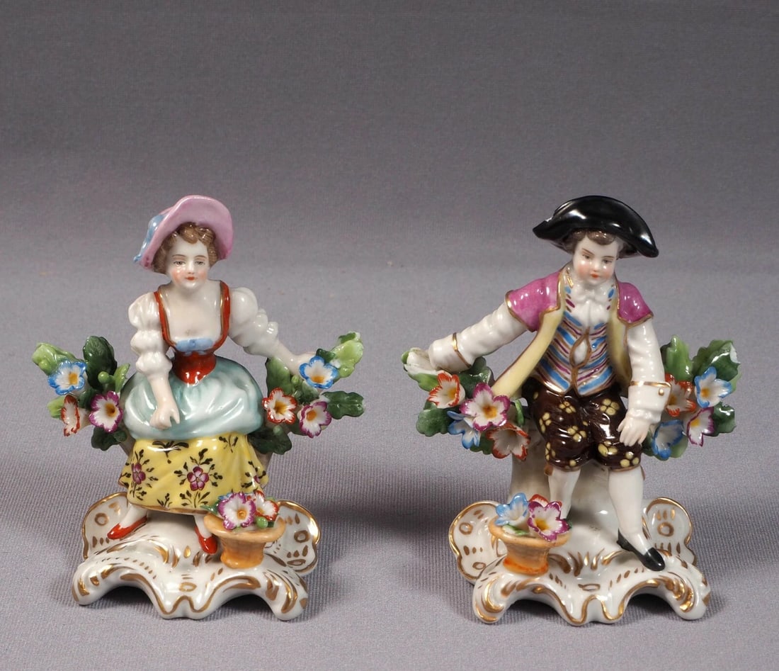Derby Chelsea Derby Samson Gold Anchor PAIR 2 Figurines Boy Girl Antique: Title: Derby Chelsea Derby Samson Gold Anchor PAIR 2 Figurines Boy Girl AntiqueDescription: . This is a pair of two gorgeous antique figurines. They bear bears gold anchor mark. It is probably made