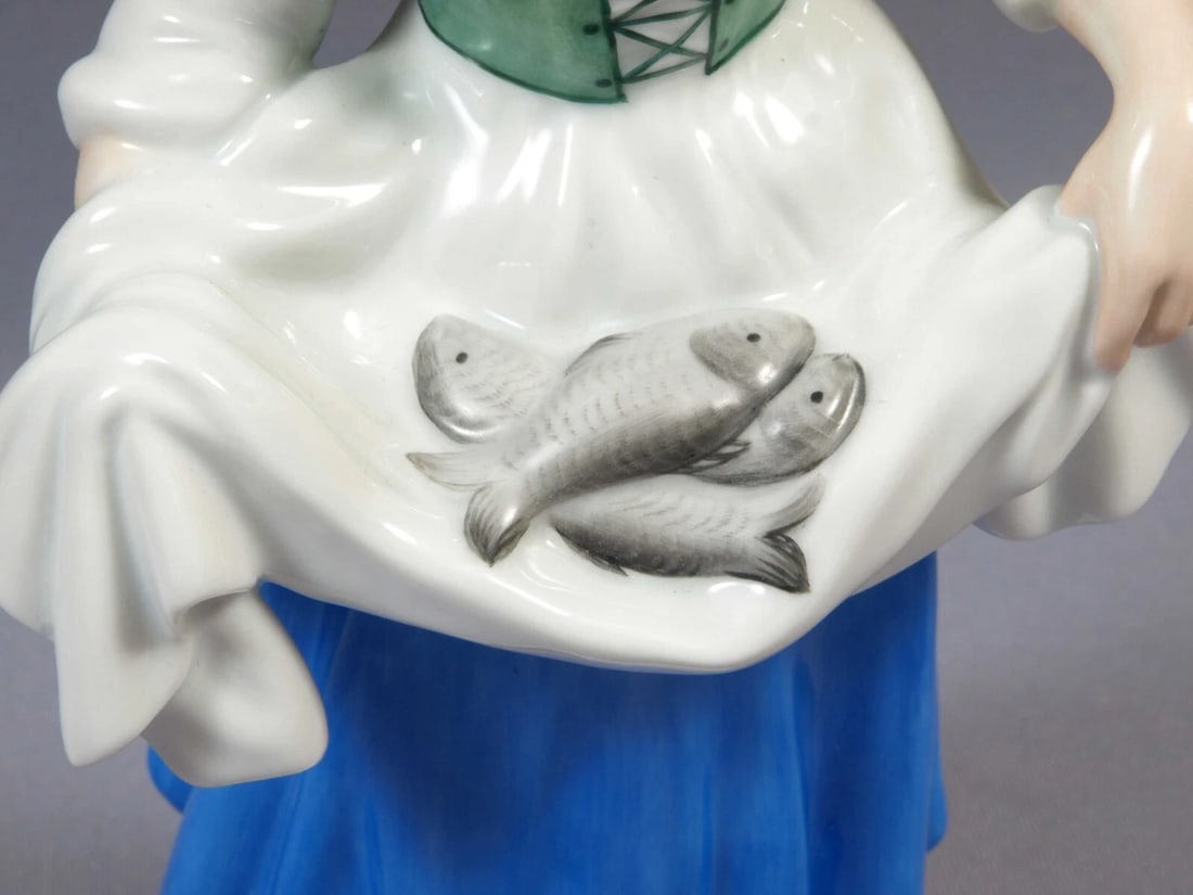 Herend Hungary Woman Fishmonger Fish Seller Figurine 5703 LARGE 10 3/8" - 4