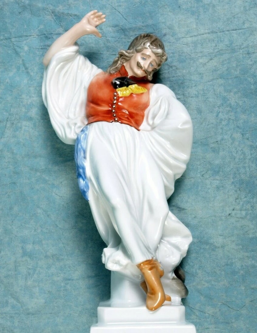 Herend Porcelain Figurine Hungarian Man Dancing, 5496 Boy 11 1/2" Hungary - 4