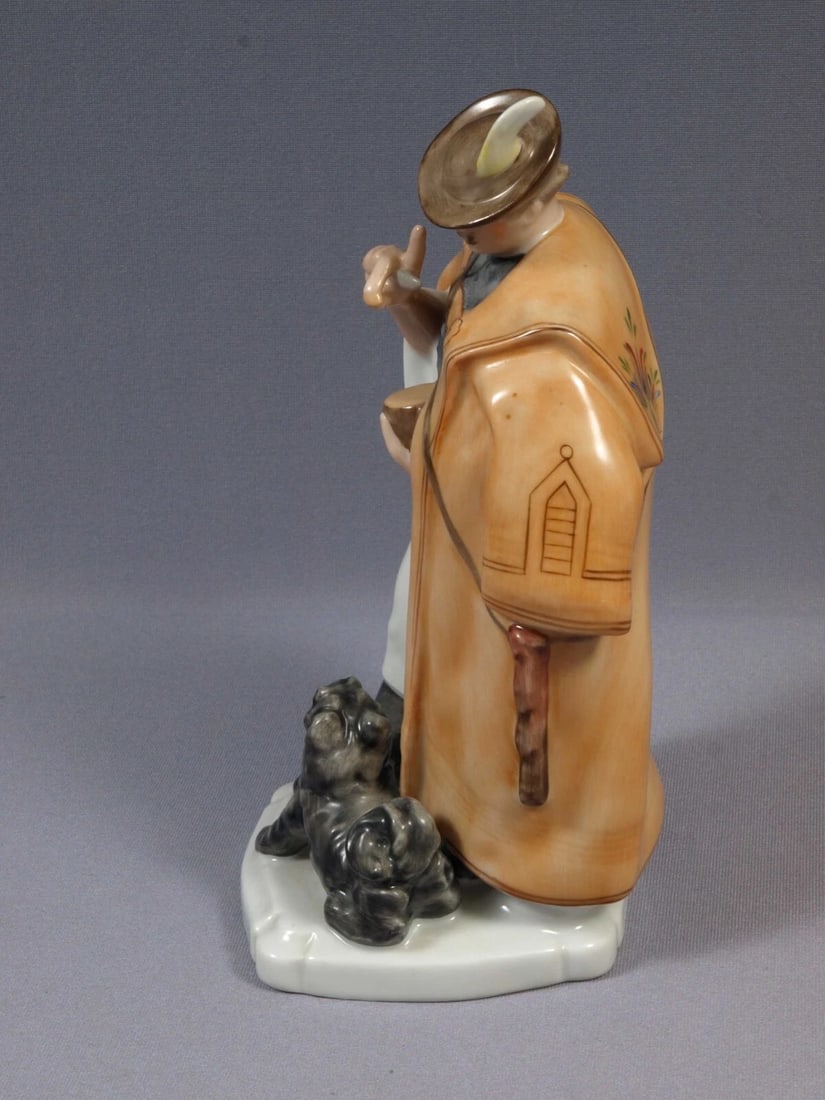Herend Porcelain Figurine Man with Dog 5810 8 1/2" Hungary - 5