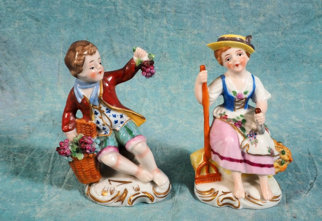 Sitzendorf Figurines Boy Girl Harvest Garden Children Dresden Antique Germany: Title: Sitzendorf Figurines Boy Girl Harvest Garden Children Dresden Antique GermanyDescription: . This is an exceptional pair of two figurines - boy and girl made by Sitzendorf in Germany. The