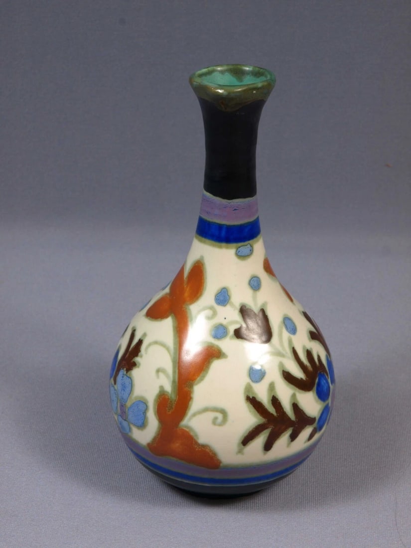 Gouda PZH Royal Zuid-Holland CAMELIA Handled Vase Matte - 3