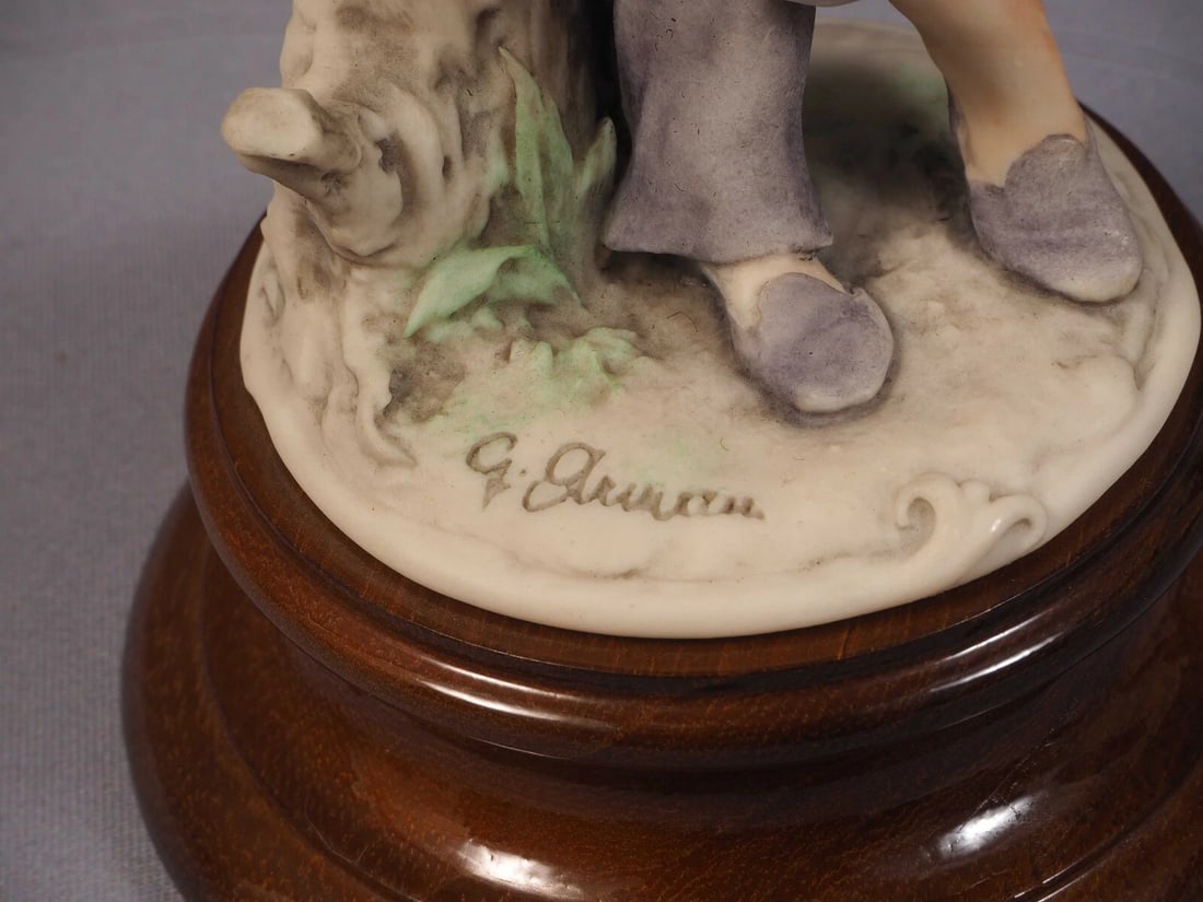 Giuseppe Armani Figurine Boy with apples fruit - 5