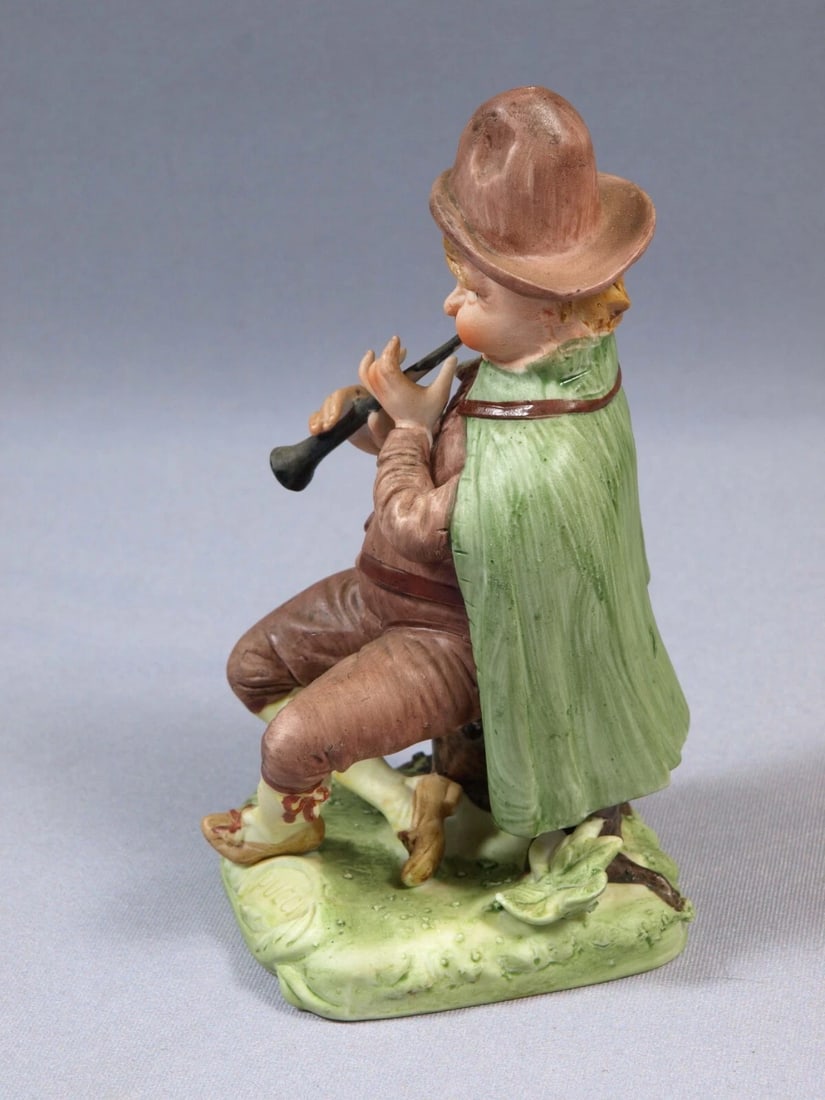 CAPODIMONTE Italy Pucci Man playing trumpet Vintage - 4