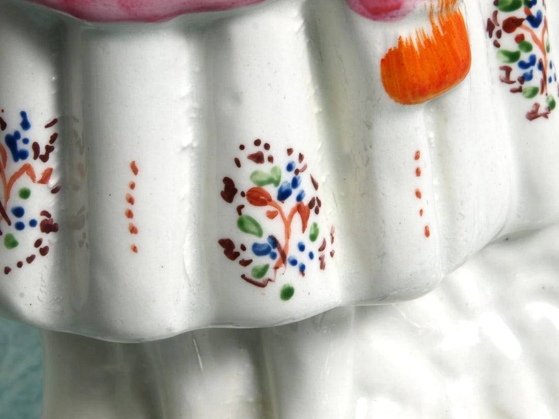 STAFFORDSHIRE Figure Scottish man lady hat couple Antique Victorian - 5