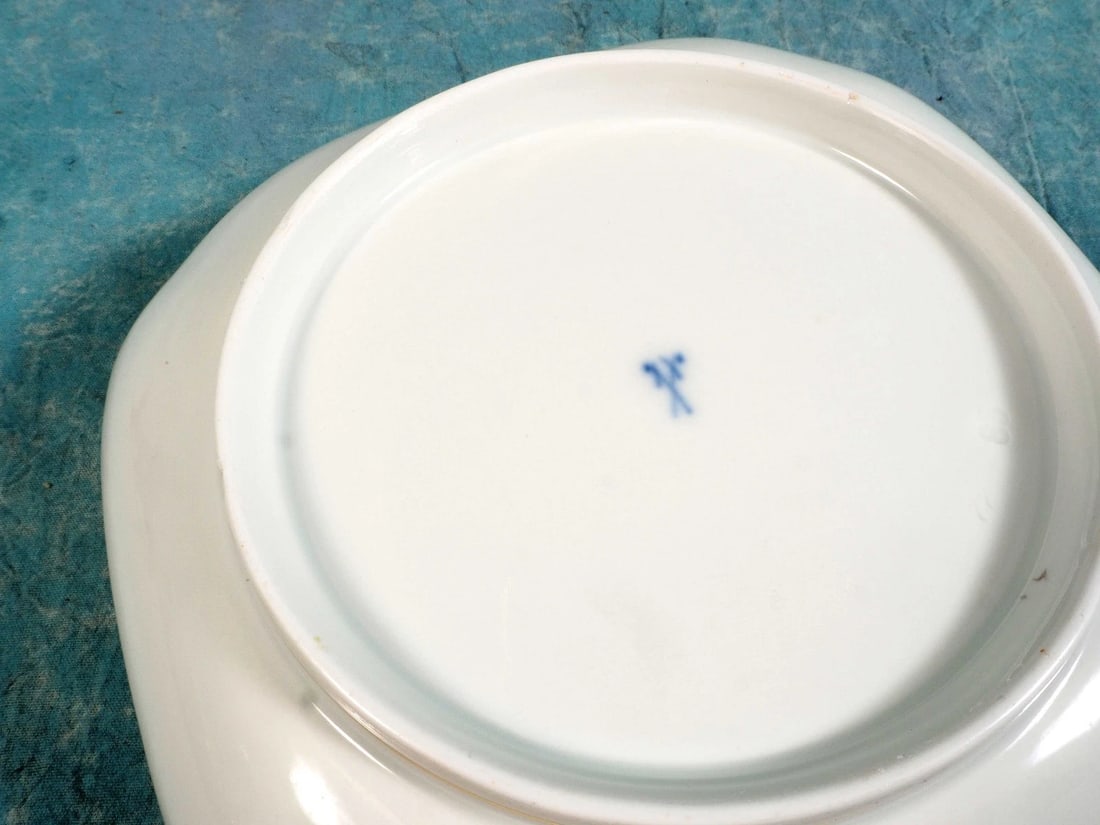 RARE MEISSEN Pink Rose Square Serving Bowl Ruffled Keyhole Corners Germany - 9