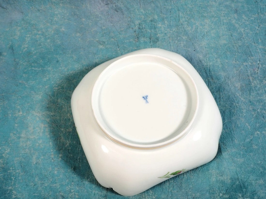 RARE MEISSEN Pink Rose Square Serving Bowl Ruffled Keyhole Corners Germany - 8