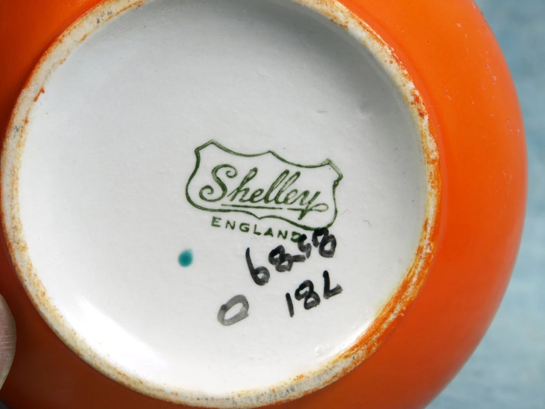 Shelley LARGE VASE Oriental Cranes Scarlet Red Orange pattern 8589 - 6