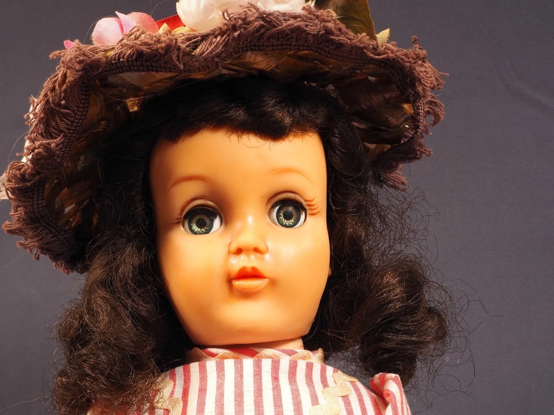 IDEAL Harriet Hubbard Ayer Doll TONI FAMILY 1953 LARGE 19" Vintage MK 19: Title: IDEAL Harriet Hubbard Ayer Doll TONI FAMILY 1953 LARGE 19" Vintage MK 19Description: . This listing is vintage advertising Harriet Hubbard Ayers Doll made by Ideal. This is a rare large doll.