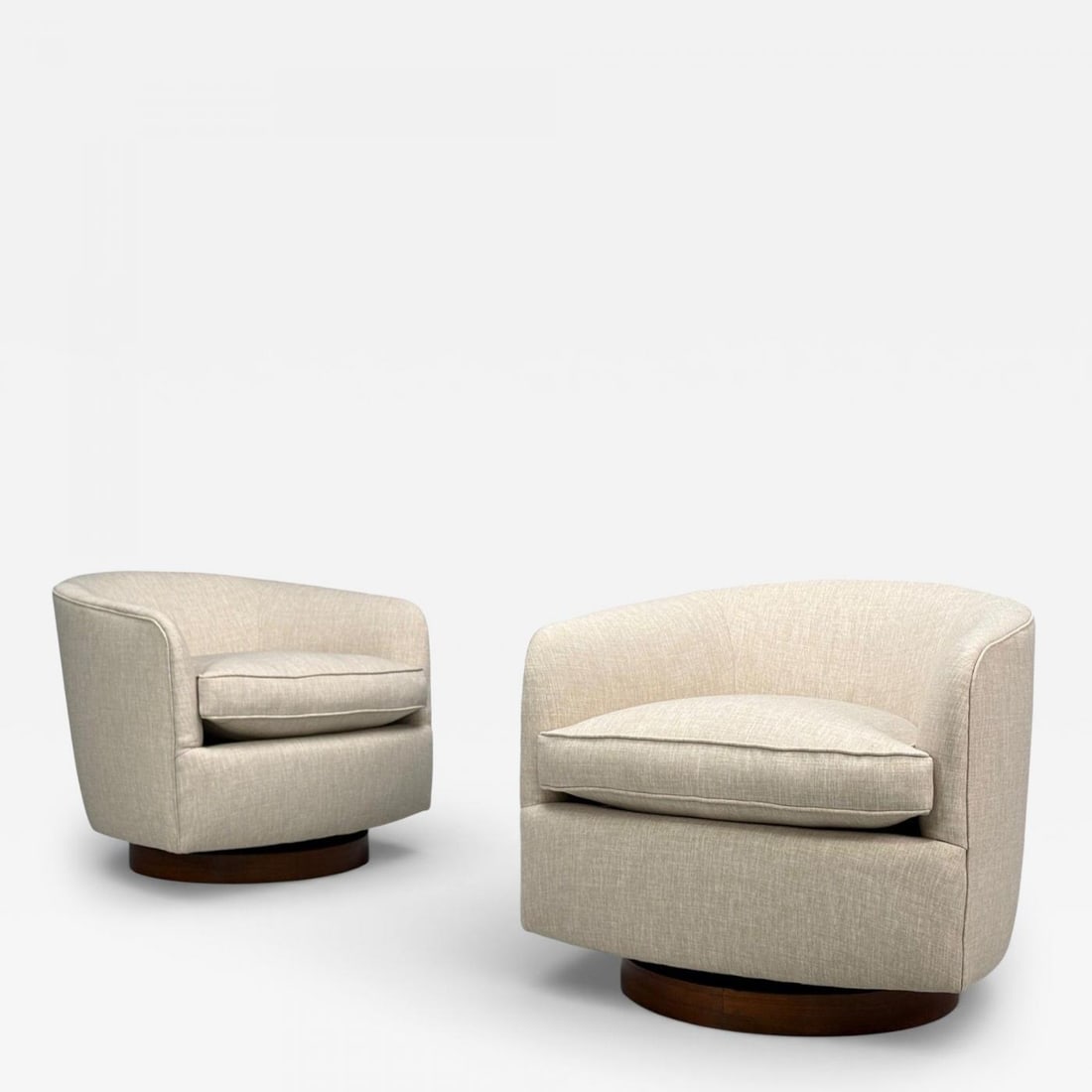 Milo Baughman, Swivel Chairs, Beige Upholstery, Walnut, USA, 1970s (1 of 12)