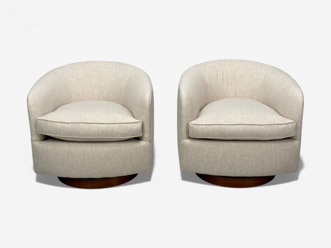 Milo Baughman, Swivel Chairs, Beige Upholstery, Walnut, USA, 1970s - 2