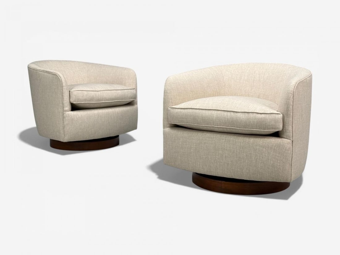 Milo Baughman, Swivel Chairs, Beige Upholstery, Walnut, USA, 1970s - 4