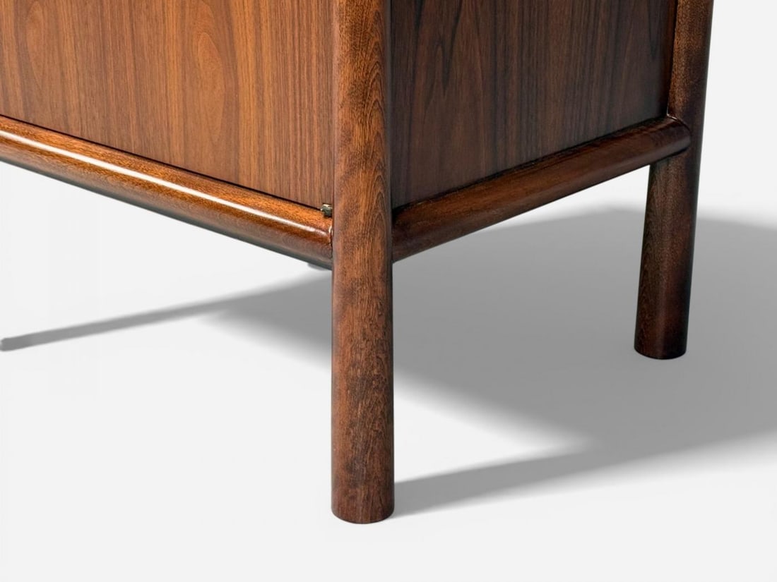 T.H. Robsjohn Gibbings, Sideboard, Walnut, USA, 1960s - 8