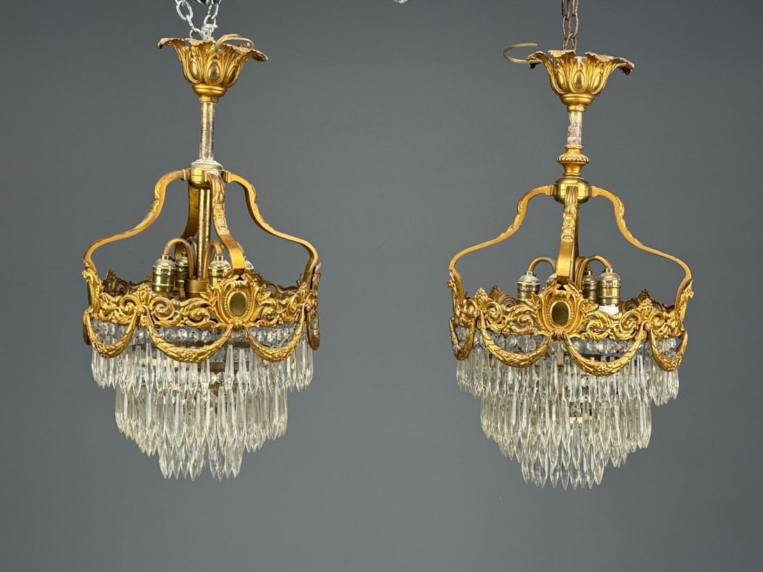French Louis XVI, Chandeliers, Dore Bronze, Crystal, France, 19th Century - 2