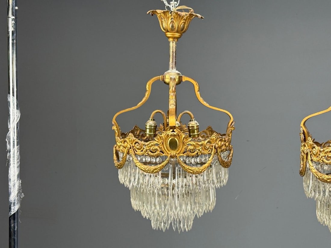 French Louis XVI, Chandeliers, Dore Bronze, Crystal, France, 19th Century - 4