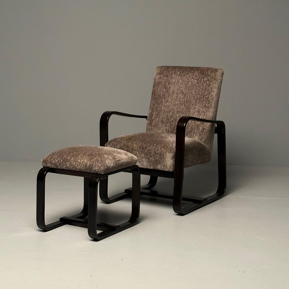 Giuseppi Pagano, Art Deco, Bentwood, Armchairs & Ottomans, Italy, 1940s - 7