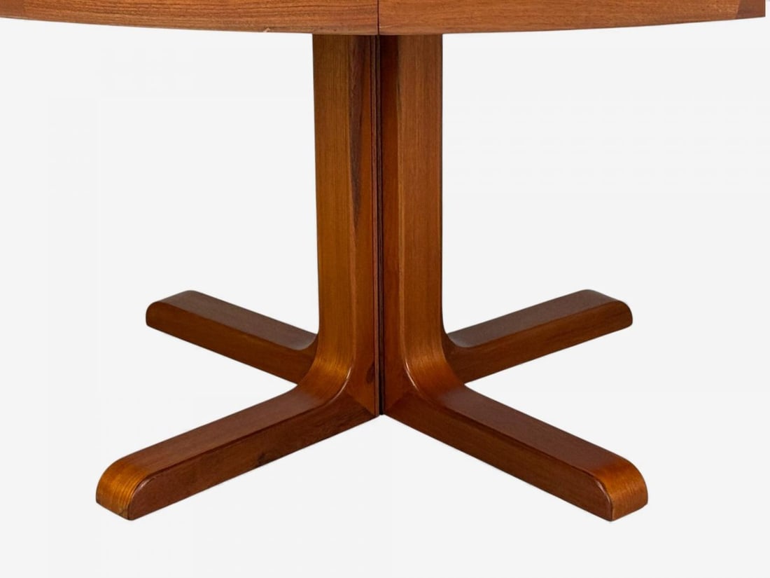 Skovby Møbelfabrik, Danish Modern, Teak Expandable Dining Table, Denmark, 1960s - 6