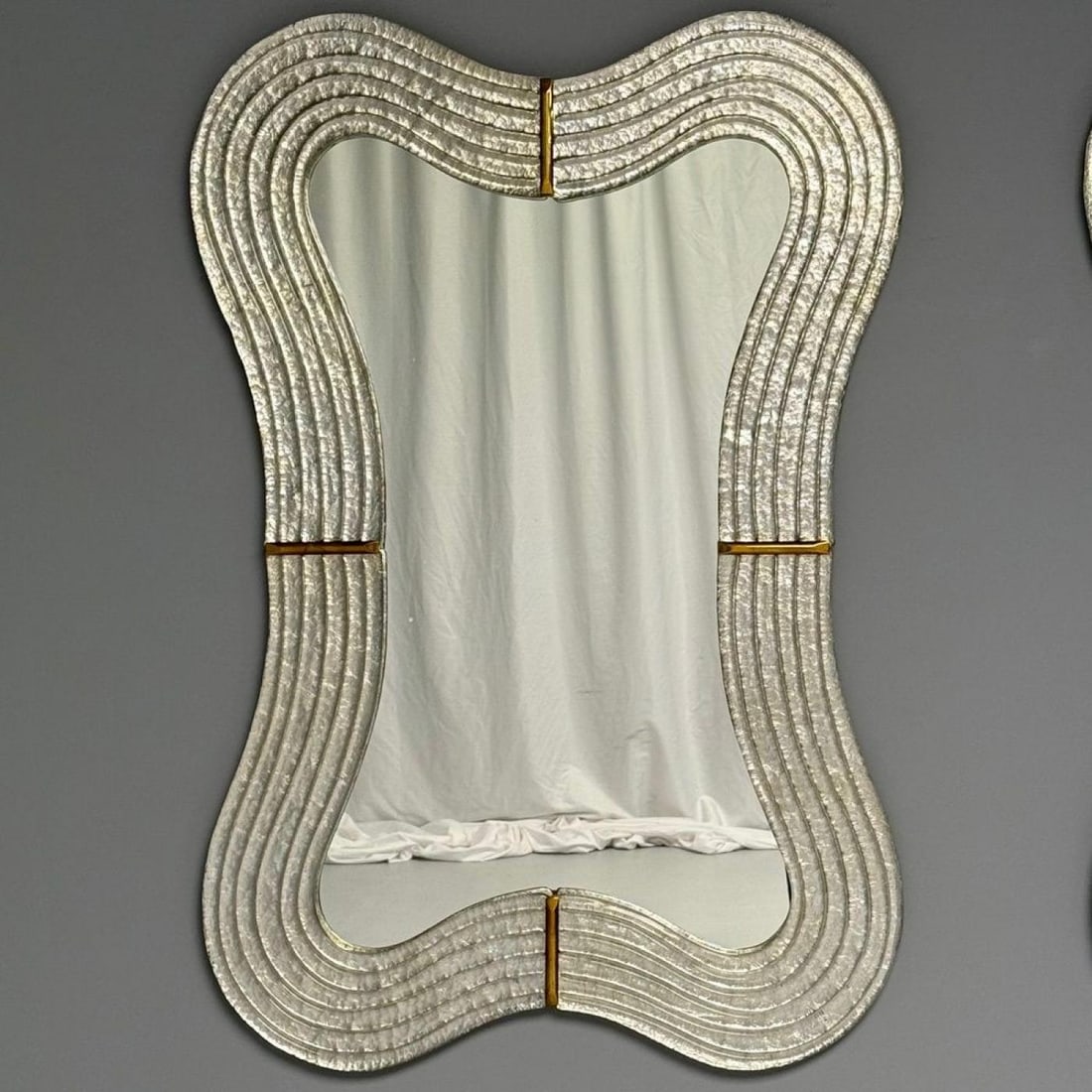 Modern Wavy Wall Mirror, Murano Glass, Silver Leaf, Brass, Italy, 21st C. - 2
