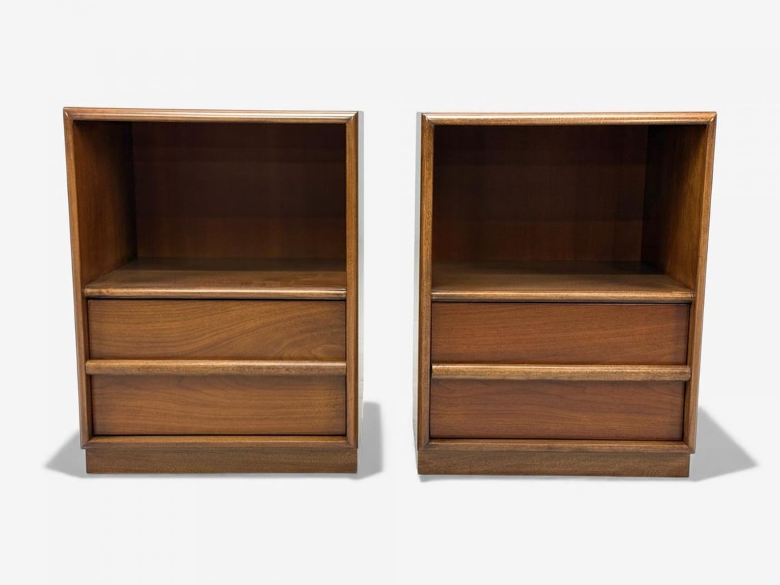 T.H. Robsjohn-Gibbings, American Modern, Walnut, Open Nightstands, USA, 1960s - 2
