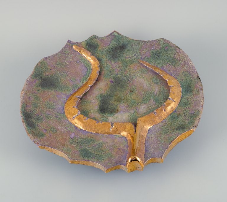 European studio ceramicist. Colossal unique ceramic dish. (1 of 9)