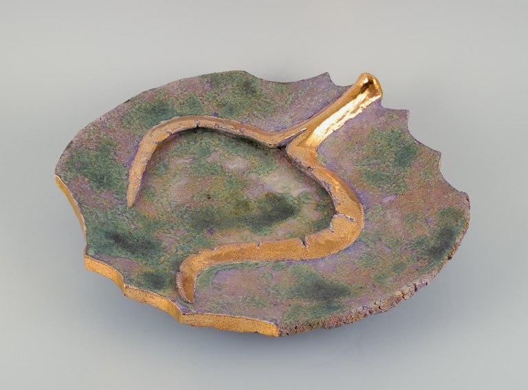 European studio ceramicist. Colossal unique ceramic dish. - 4