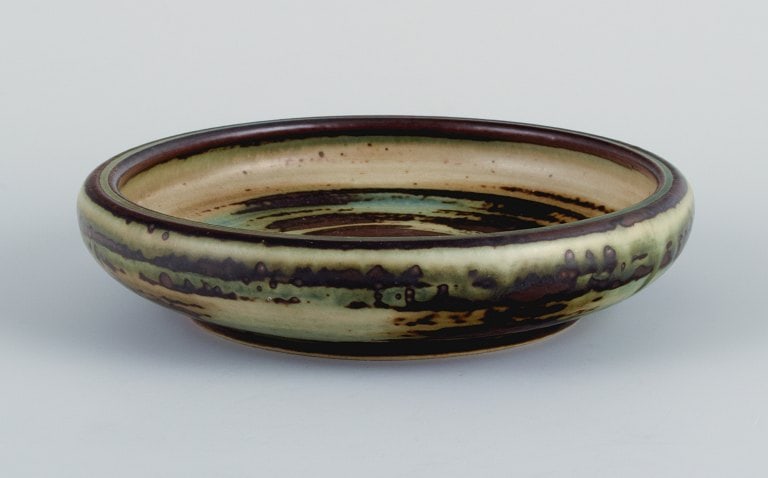 Carl Halier (1873-1948) for Royal Copenhagen, bowl in stoneware with sung glaze. - 2