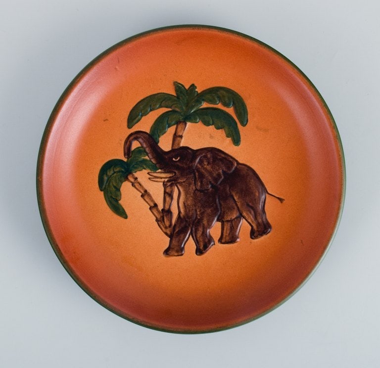 Ipsens Enke, ceramic vase and a ceramic dish. Malibu and elephant motif. - 5