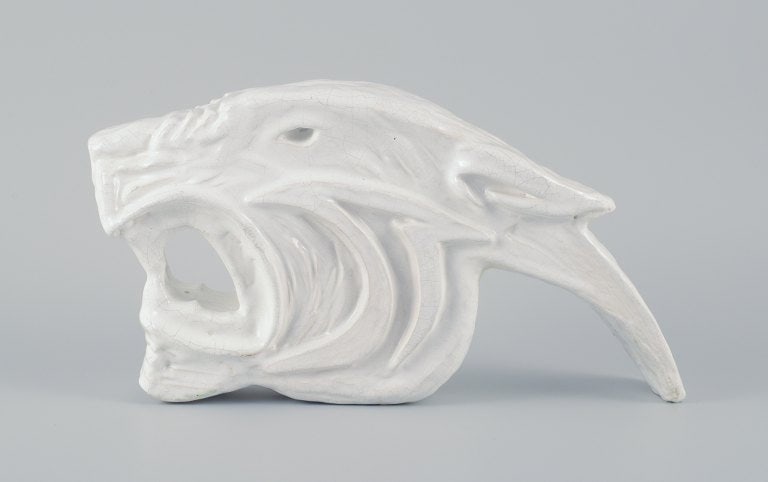 Roger Guerin (1896-1954), unique sculpture in white glazed ceramic in the form of a cat. - 4