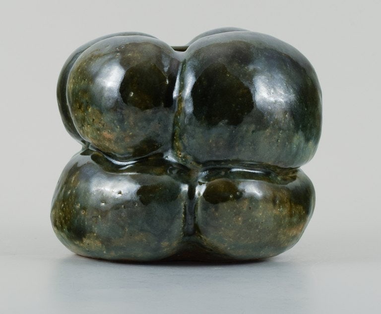 Christina Muff, Danish contemporary ceramicist (b. 1971). Organic shaped vessel glazed with shiny - 2