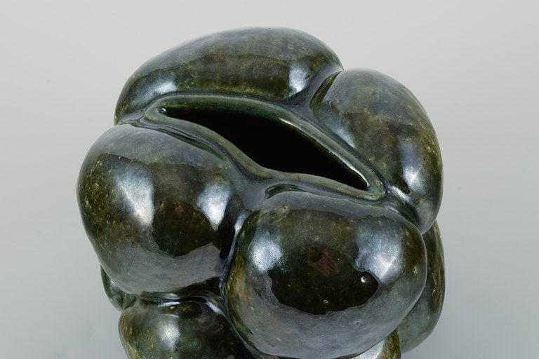 Christina Muff, Danish contemporary ceramicist (b. 1971). Organic shaped vessel glazed with shiny - 6
