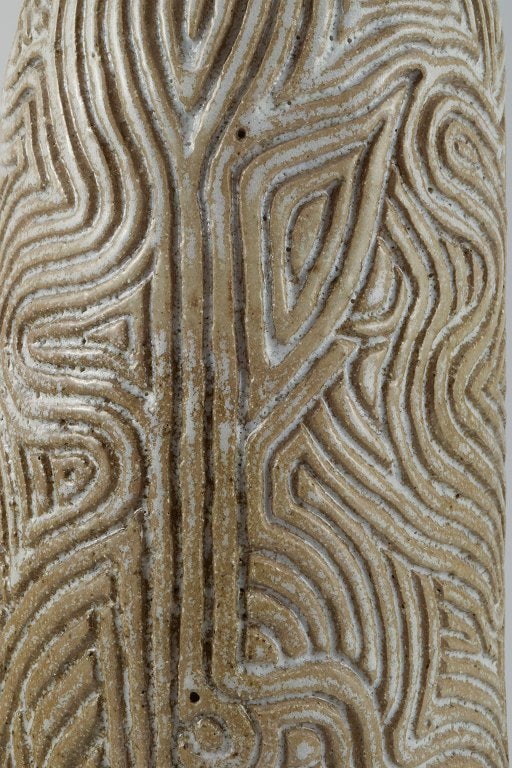 Christina Muff, Danish contemporary ceramicist (b. 1971). Unique, handcarved vase in stoneware clay. - 5