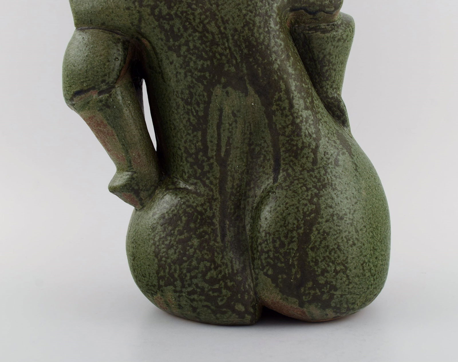 French studio potter. Organically shaped unique vase in glazed stoneware. Beautiful glaze in dark - 5