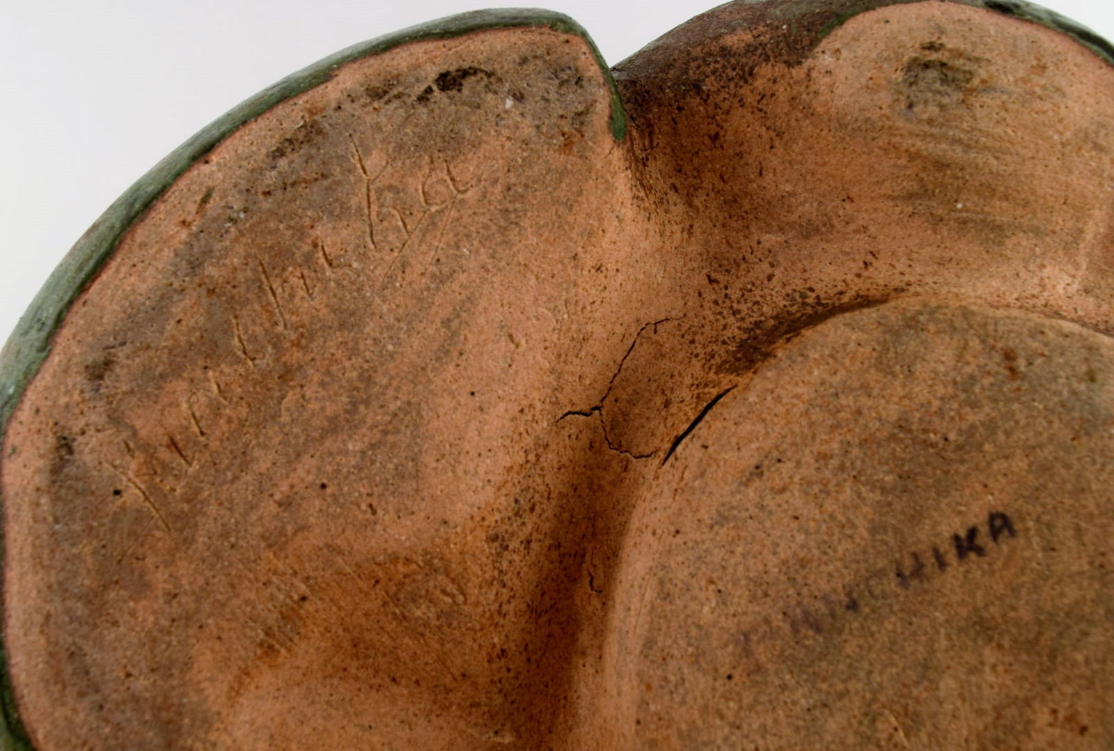 French studio potter. Organically shaped unique vase in glazed stoneware. Beautiful glaze in dark - 8