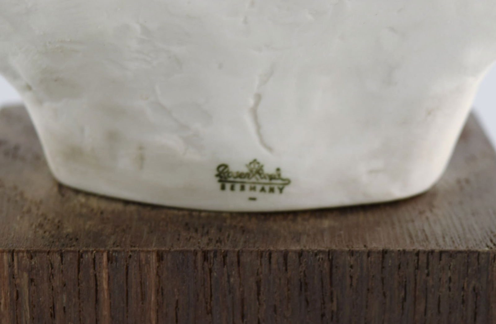 Rosenthal, Germany. Female bust in bisquit. Mid-20th century. - 7