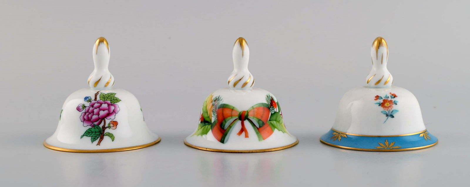Three Herend table bells in hand-painted porcelain with flowers and gold decoration. 1980s. (1 of 6)